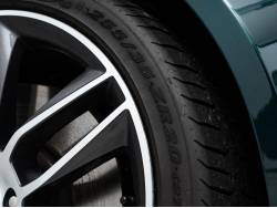 Ｆタイプ Ｒ－ダイナミック ＡＷＤクーペの中古車画像