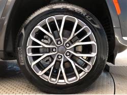 ジープ・グランドチェロキーＬ サミット リザーブの中古車画像