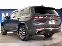 ジープ・グランドチェロキーＬ サミット リザーブの中古車画像