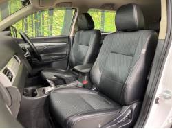 アウトランダーＰＨＥＶ Ｇの中古車画像