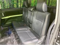 アイシス プラタナ Ｖセレクション・ホワイトインテリアパッケージの中古車画像