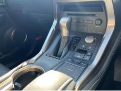 ＮＸ ＮＸ２００ｔ 特別仕様車 アーバンスタイルの中古車画像