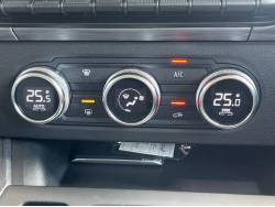 カングー クレアティフの中古車画像