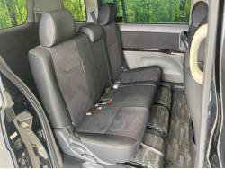 アイシス プラタナの中古車画像