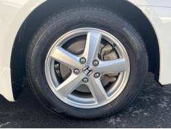 インスパイア アバンツァーレの中古車画像