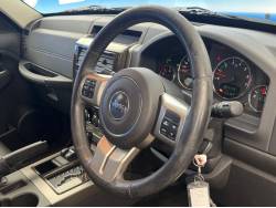 ジープ・チェロキー リミテッドの中古車画像