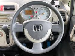 ライフ Ｆの中古車画像