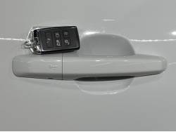 Ｅペイス ＳＥ ２５０ＰＳの中古車画像