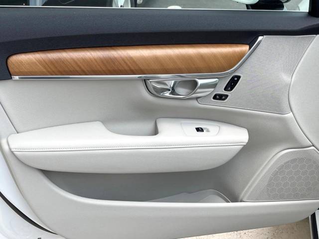 ボルボ Ｖ９０ Ｂ５ モメンタム 2.5万Km (神奈川県)[038]の中古車詳細