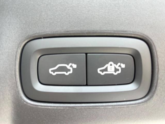 ボルボ Ｖ９０ Ｂ５ モメンタム 2.5万Km (神奈川県)[038]の中古車詳細