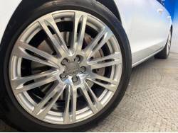 Ａ８ ４．０ＴＦＳＩクワトロの中古車画像