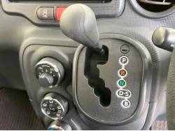 スペイド Ｙの中古車画像