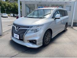 エルグランド ３５０ハイウェイスターアーバンクロムの中古車画像