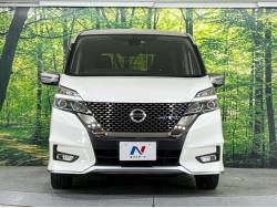 セレナ オーテック Ｖパッケージの中古車画像