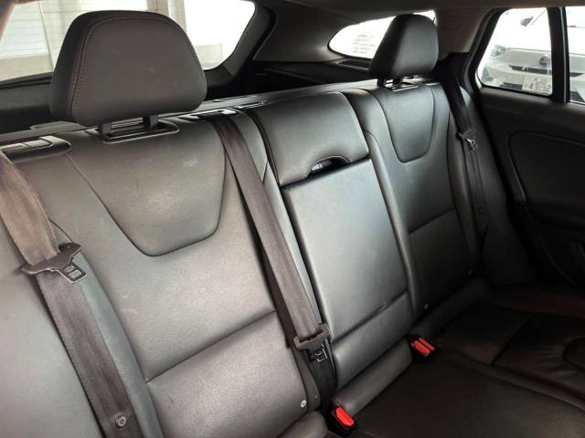 ボルボ Ｖ６０ Ｄ４ ＳＥ 7.4万Km (大阪府)[875]の中古車詳細