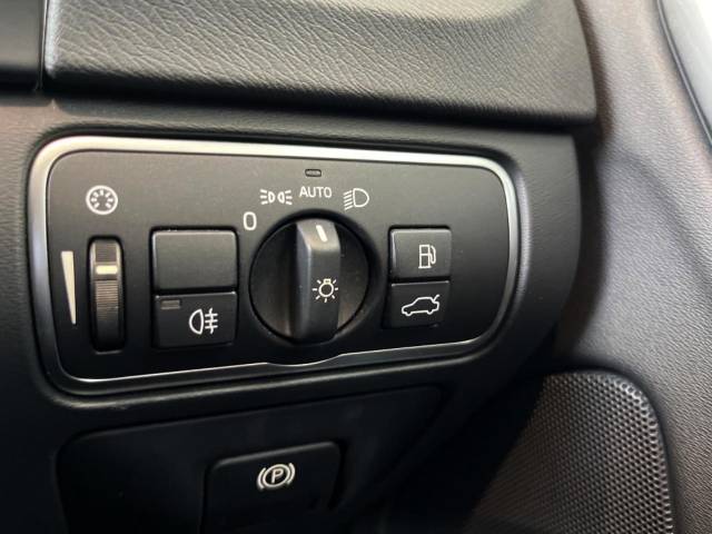 ボルボ Ｖ６０ Ｄ４ ＳＥ 7.4万Km (大阪府)[875]の中古車詳細