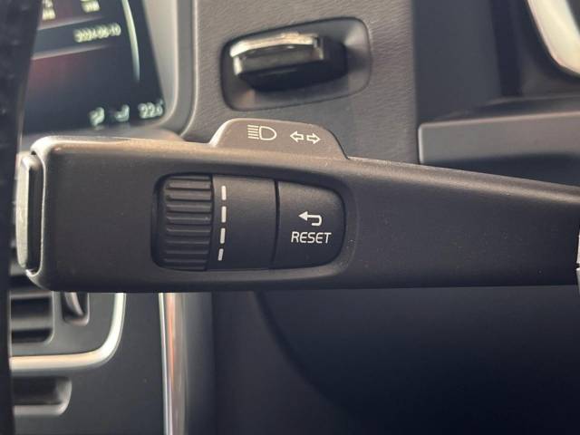 ボルボ Ｖ６０ Ｄ４ ＳＥ 7.4万Km (大阪府)[875]の中古車詳細