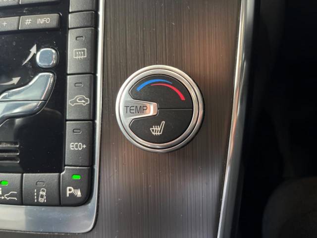 ボルボ Ｖ６０ Ｄ４ ＳＥ 7.4万Km (大阪府)[875]の中古車詳細