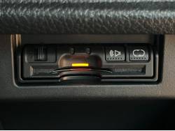 エルグランド ライダー 黒本革シート マニュアルシートの中古車画像