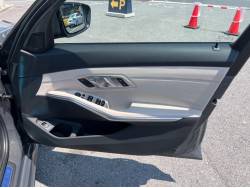 ３シリーズ ３３０ｉツーリング Ｍスポーツの中古車画像