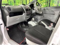 アイ リミテッドの中古車画像