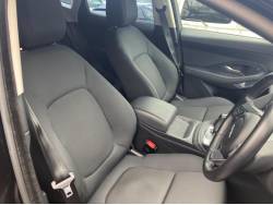 Ｅペイス ベースグレード ２５０ＰＳの中古車画像