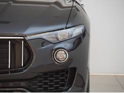 レヴァンテ ベースグレードの中古車画像