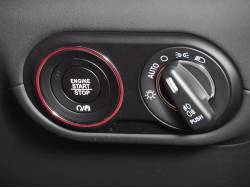 レヴァンテ ベースグレードの中古車画像