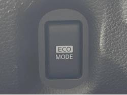 キューブ １５Ｘ ＦＯＵＲ Ｖセレクションの中古車画像