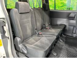 ヴォクシー Ｘの中古車画像