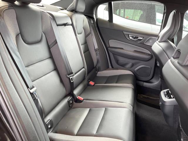 ボルボ Ｓ６０ Ｂ５ Ｒデザイン 2.2万Km (神奈川県)[807]の中古車詳細