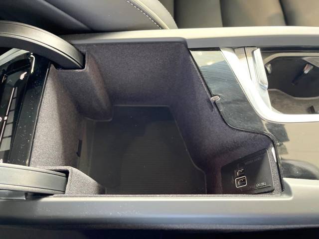 ボルボ Ｓ６０ Ｂ５ Ｒデザイン 2.2万Km (神奈川県)[807]の中古車詳細