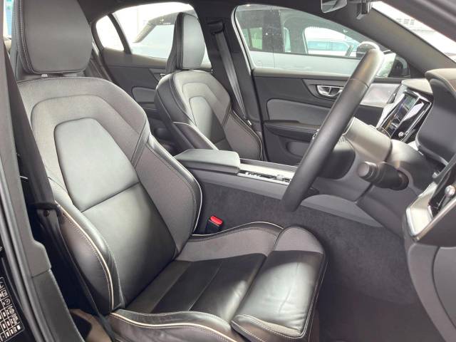 ボルボ Ｓ６０ Ｂ５ Ｒデザイン 2.2万Km (神奈川県)[807]の中古車詳細