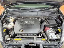 アイシス プラタナブラックリミテッドの中古車画像