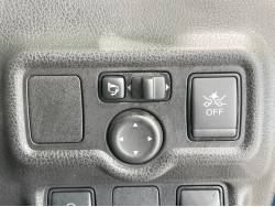 ノート Ｘ ＦＯＵＲ スマートセーフティエディション ブラックアローの中古車画像