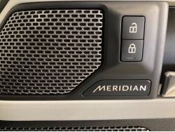 ディフェンダー １１０Ｓ Ｄ３００ エアサスペンション装着車の中古車画像