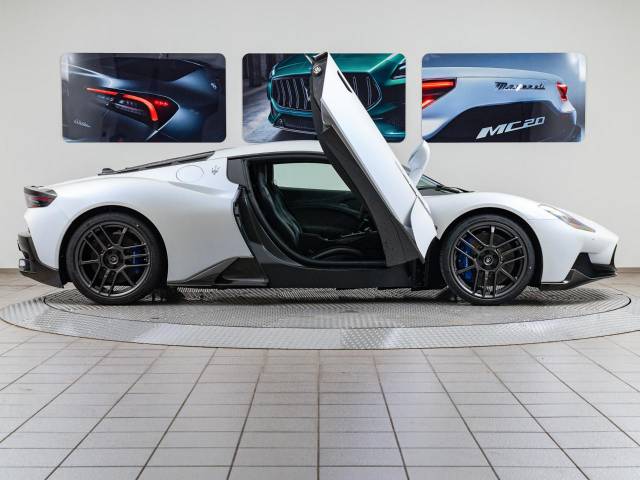 マセラティ ＭＣ２０ ベースグレード 0.4万Km 2,736.0万円(愛知県)[943]の中古車詳細