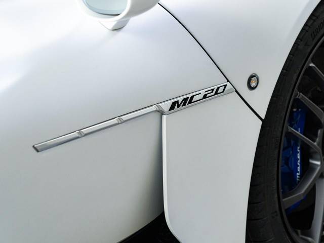 マセラティ ＭＣ２０ ベースグレード 0.4万Km 2,736.0万円(愛知県)[943]の中古車詳細