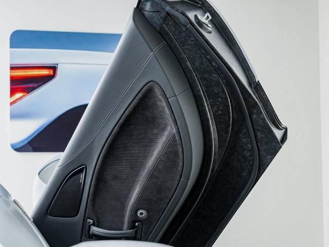 マセラティ ＭＣ２０ ベースグレード 0.4万Km 2,736.0万円(愛知県)[943]の中古車詳細