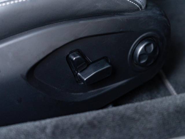 マセラティ ＭＣ２０ ベースグレード 0.4万Km 2,736.0万円(愛知県)[943]の中古車詳細