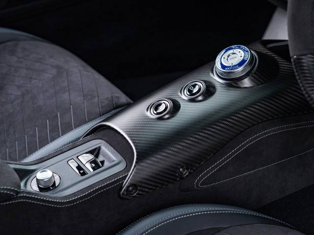 マセラティ ＭＣ２０ ベースグレード 0.4万Km 2,736.0万円(愛知県)[943]の中古車詳細