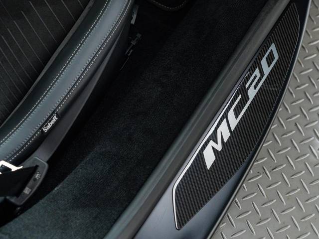 マセラティ ＭＣ２０ ベースグレード 0.4万Km 2,736.0万円(愛知県)[943]の中古車詳細