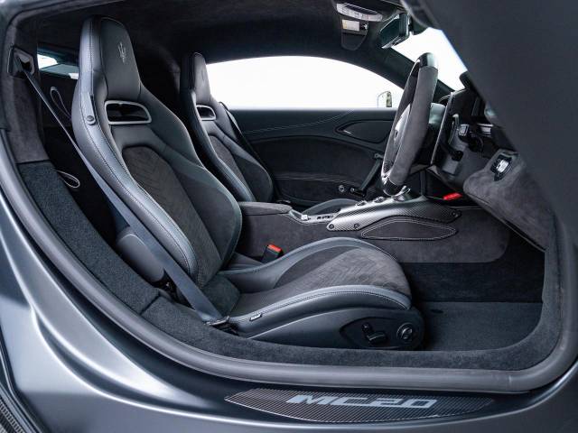 マセラティ ＭＣ２０ ベースグレード 0.4万Km 2,736.0万円(愛知県)[943]の中古車詳細