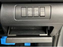 ＭＰＶ ２３Ｓの中古車画像