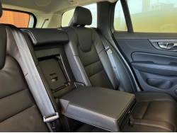 Ｖ６０ リチャージ プラグインハイブリッド Ｔ６ ＡＷＤ インスクリプションの中古車画像