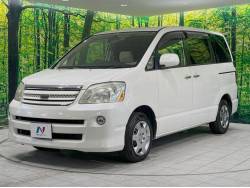 ノア Ｘ リミテッドの中古車画像