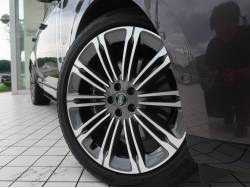 レンジローバー オートバイオグラフィー Ｐ５３０ スタンダードホイールベースの中古車画像