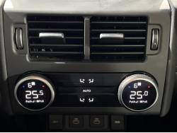 ディスカバリー Ｒ－ダイナミック ＨＳＥ Ｄ３００の中古車画像