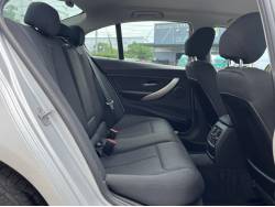 ３シリーズ ３２０ｉの中古車画像