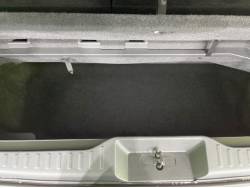 エルグランド ライダー 白本革シートの中古車画像